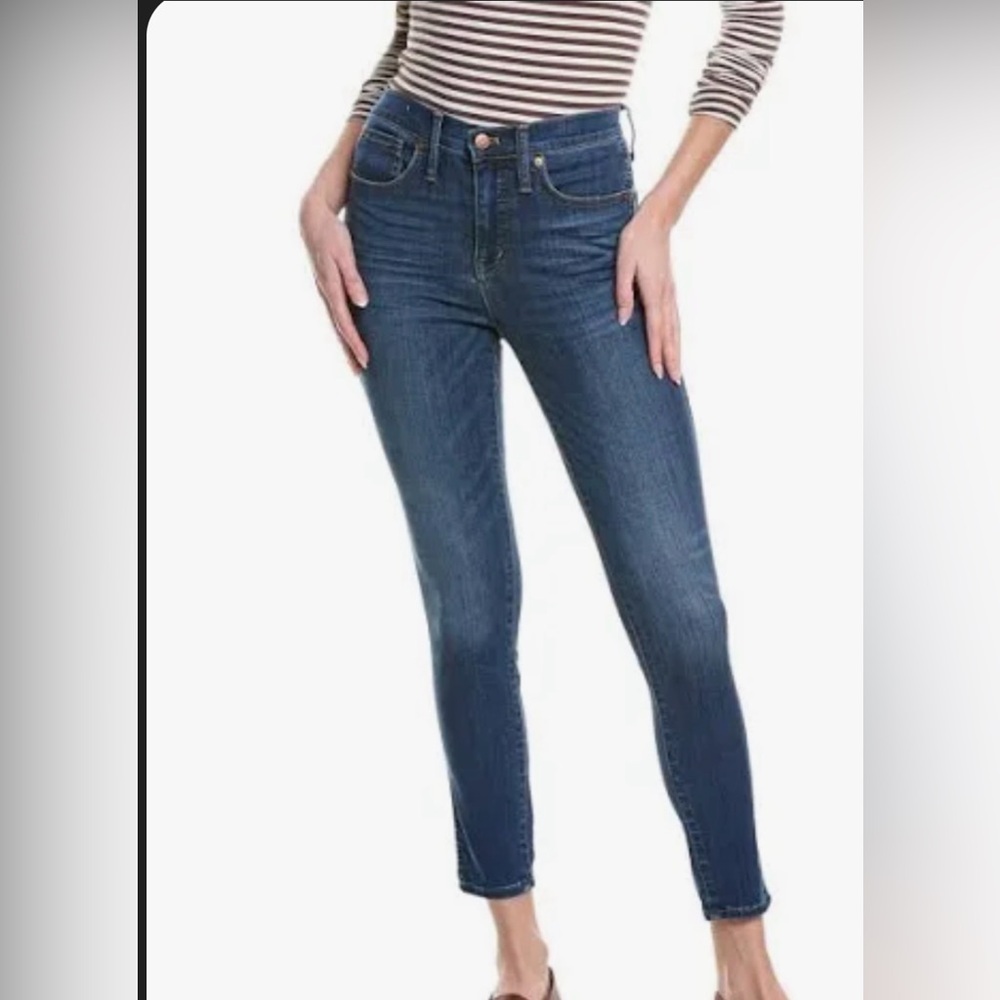 MADEWELL HIGH-RISE SKINNY JEAN Size: Madewell 9" High